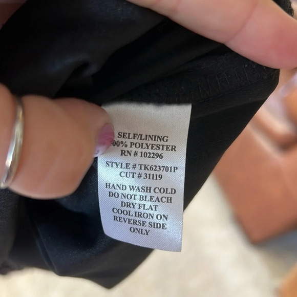 Connected Apparel Size 10P Two Layer Sleeveless Black Sequin Mini Dress - Picture 6 of 8